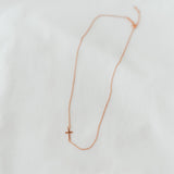 Side Cross Necklace (Gold Vermeil) | Kette für €49.99 von So Loved Manufacture