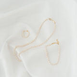 Pearl Necklace | Kette für €64.99 von So Loved Manufacture