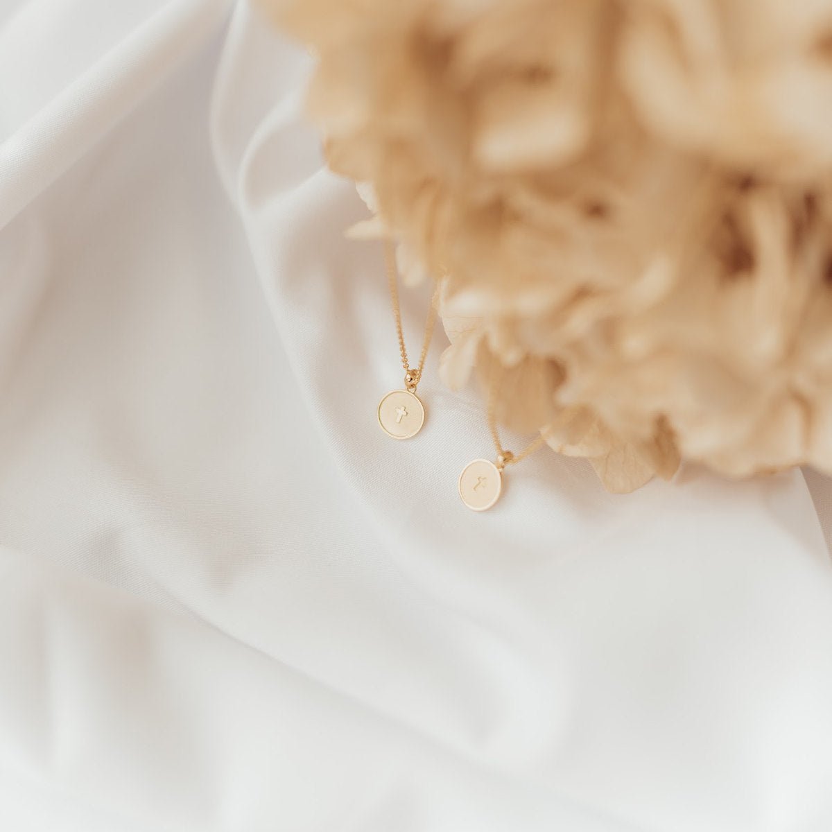 Cross - Necklace | Kette für €39.99 von So Loved Manufacture