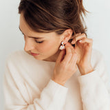 Flower Bow | Ohrringe für €17.99 von So Loved Manufacture