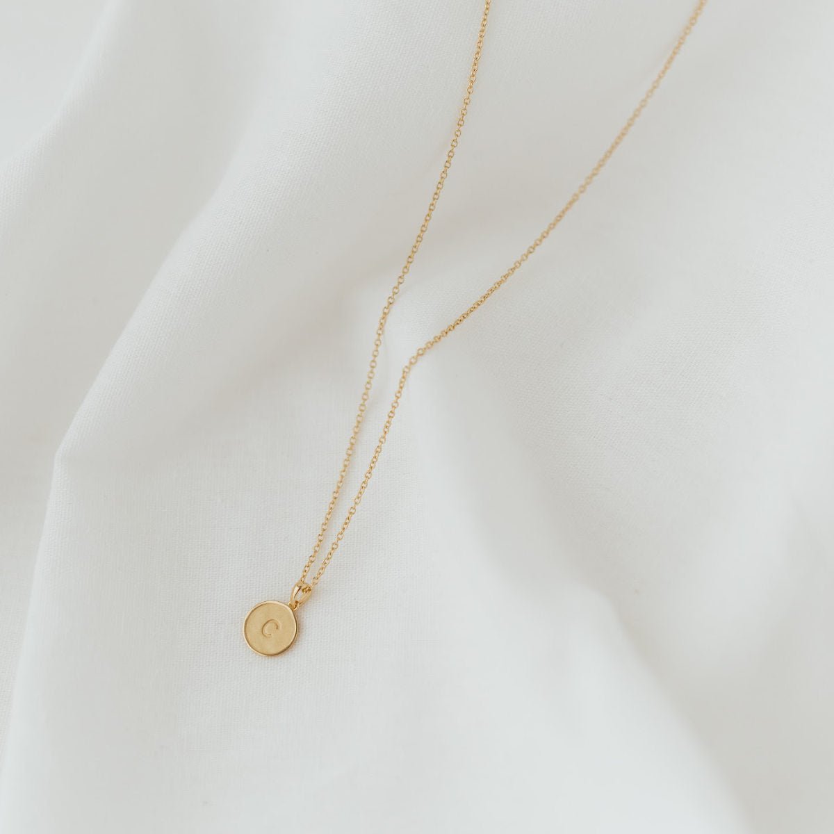 Letter Necklace | Kette für €39.99 von So Loved Manufacture