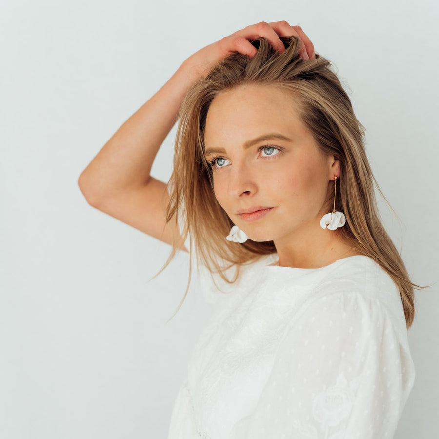 Love First | Ohrringe für €49.99 von So Loved Manufacture