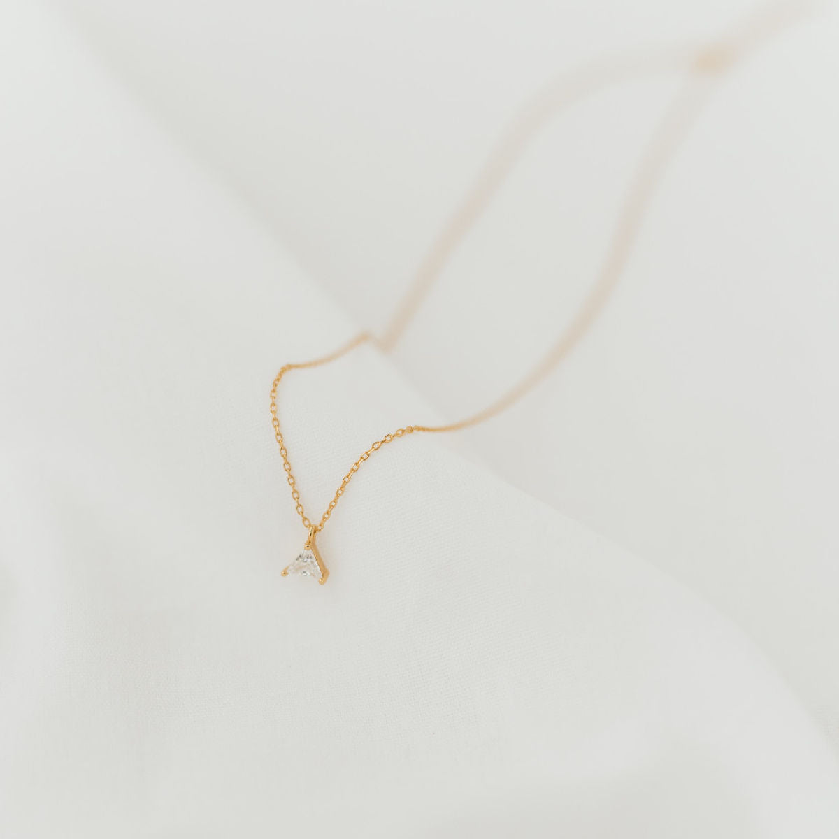 Malin Triangle - Necklace | Kette für €29.99 von So Loved Manufacture