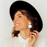 White Moon | Ohrringe für €17.99 von So Loved Manufacture