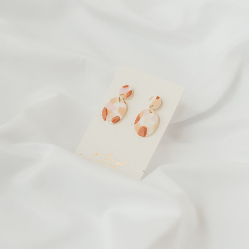 Flower Oval Small | Ohrringe für €16.99 von So Loved Manufacture