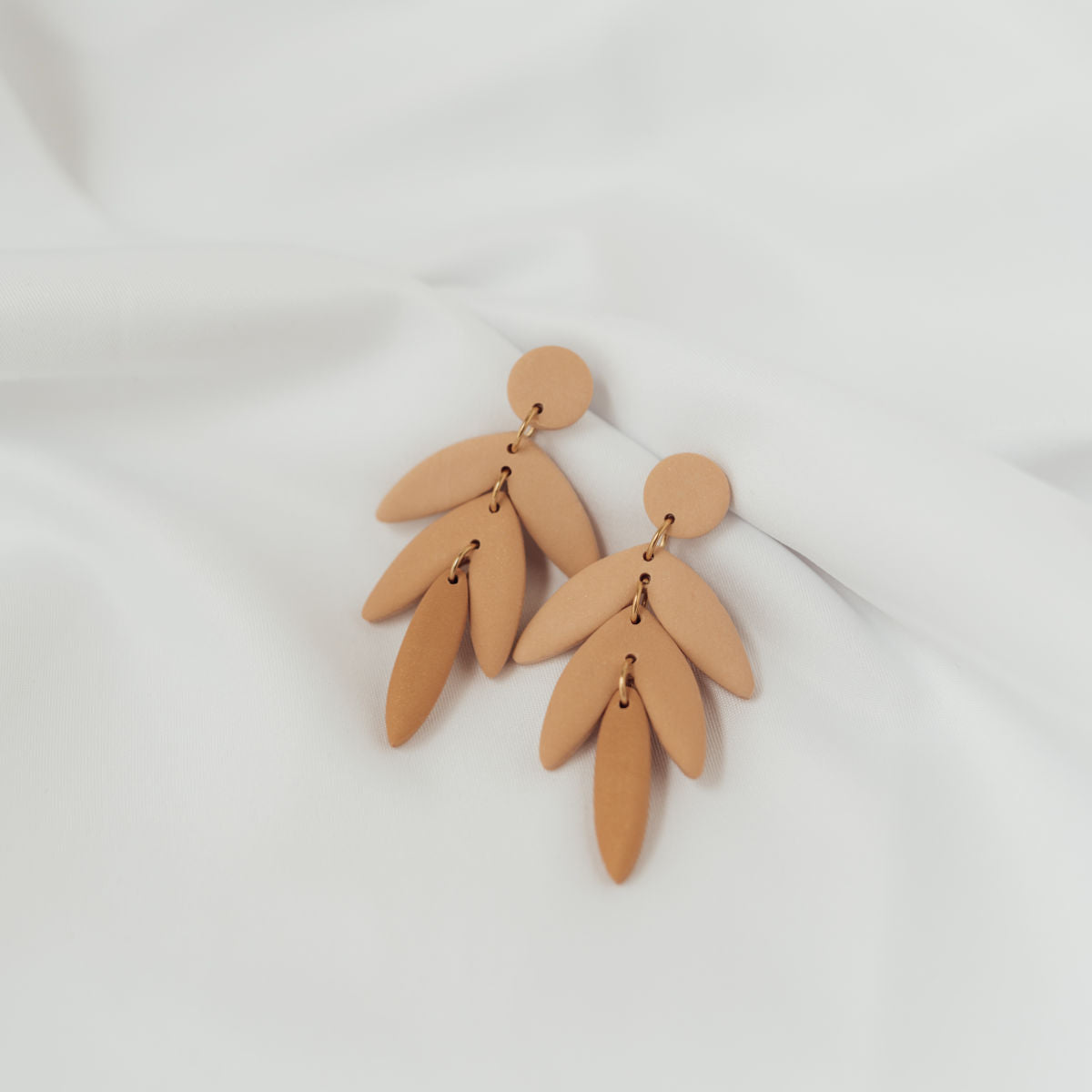 Sand Leaf | Ohrringe für €29.99 von So Loved Manufacture