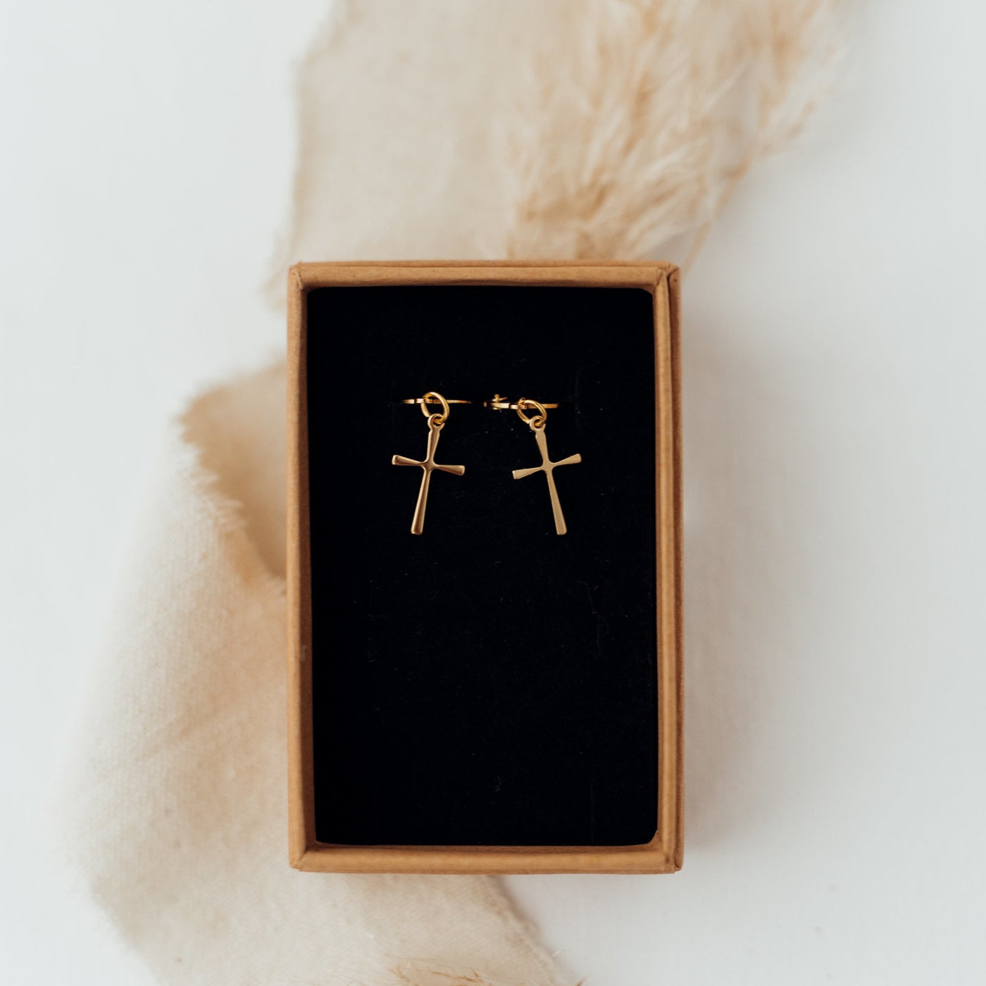 Alive Gold Hoops | Ohrringe für €19.99 von So Loved Manufacture