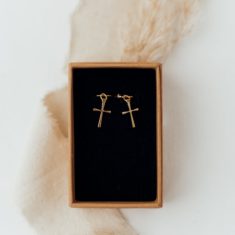 Alive Gold Hoops | Ohrringe für €19.99 von So Loved Manufacture