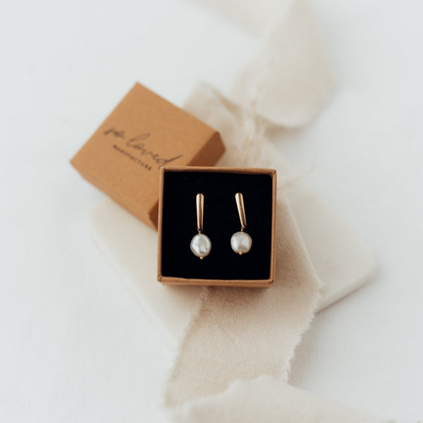 Endless Pearl | Ohrringe für €19.99 von So Loved Manufacture