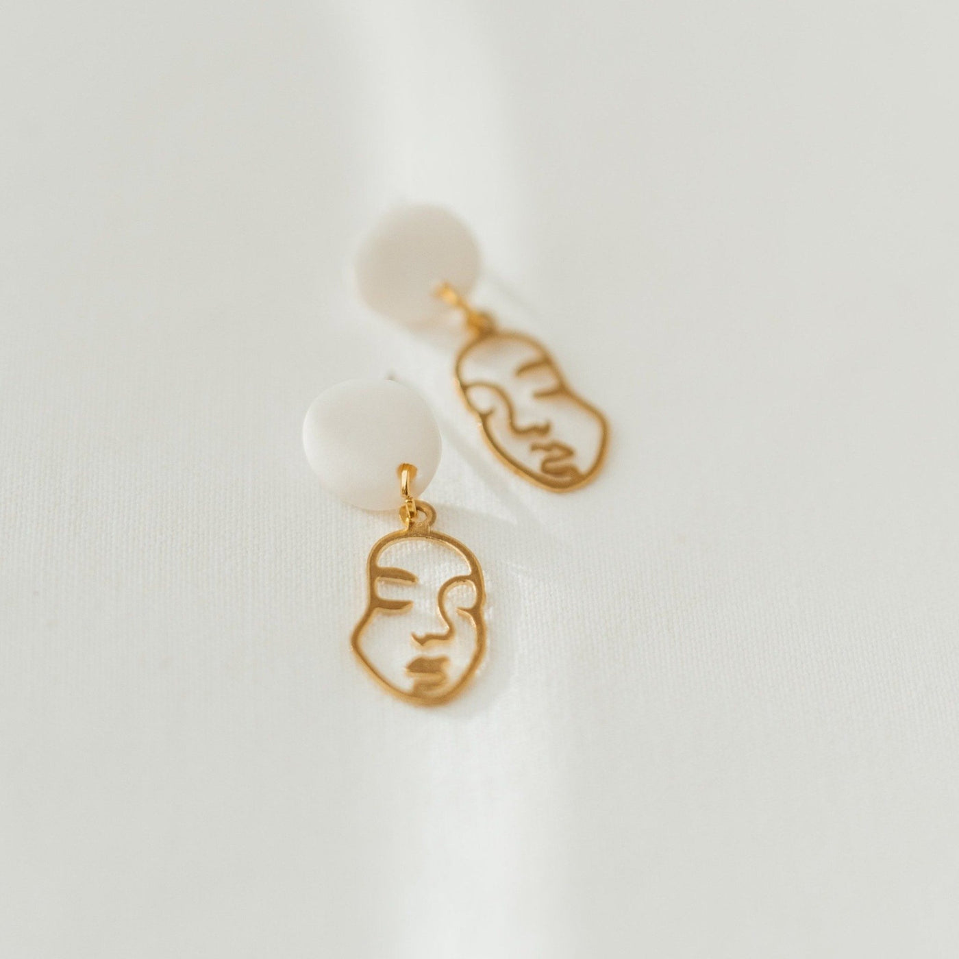 Face Small | Ohrringe für €14.99 von So Loved Manufacture