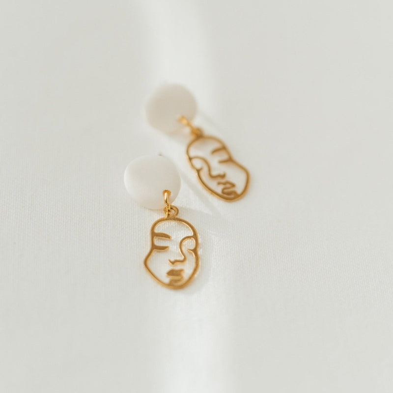 Face Small | Ohrringe für €14.99 von So Loved Manufacture