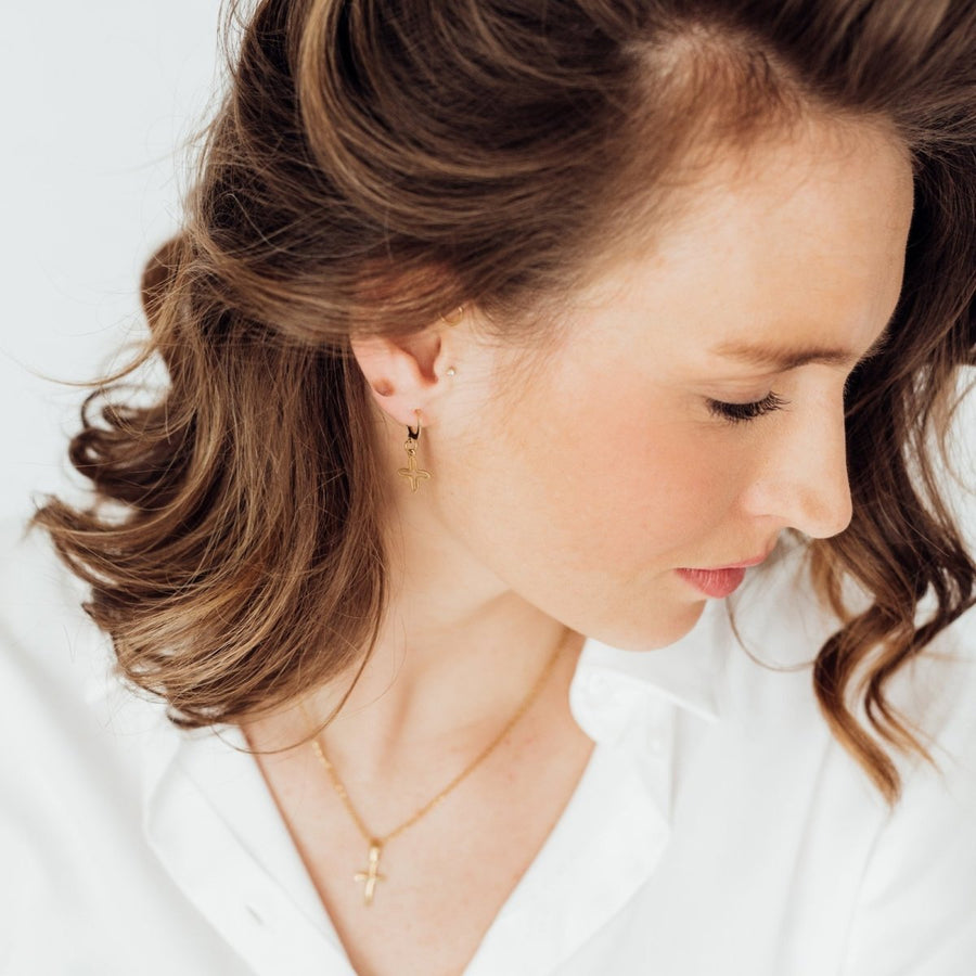 It Is Well Hoops | Ohrringe für €19.99 von So Loved Manufacture