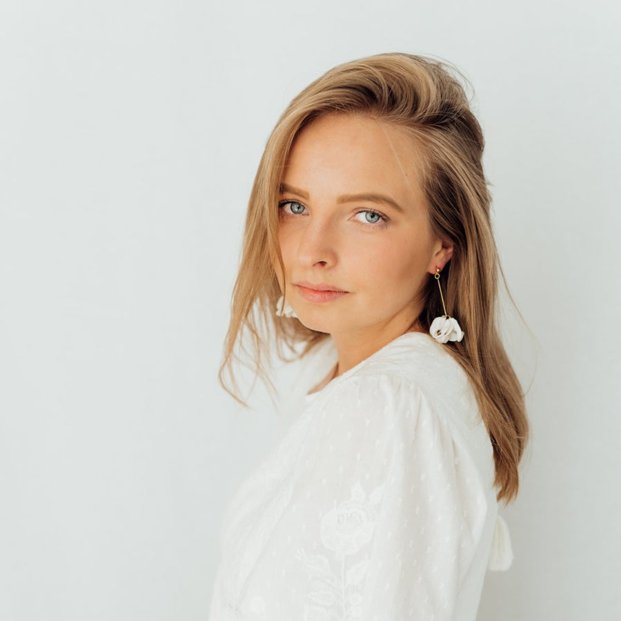 Love First | Ohrringe für €49.99 von So Loved Manufacture