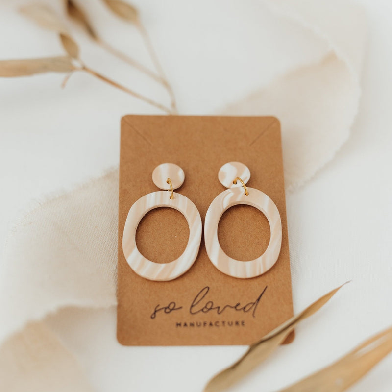 Oval (with cutout) | Ohrringe für €17.99 von So Loved Manufacture