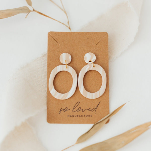 Oval (with cutout) | Ohrringe für €17.99 von So Loved Manufacture