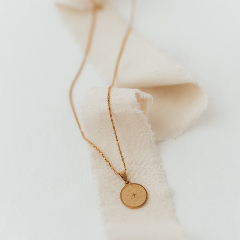 Prayer Necklace | Kette für €29.99 von So Loved Manufacture