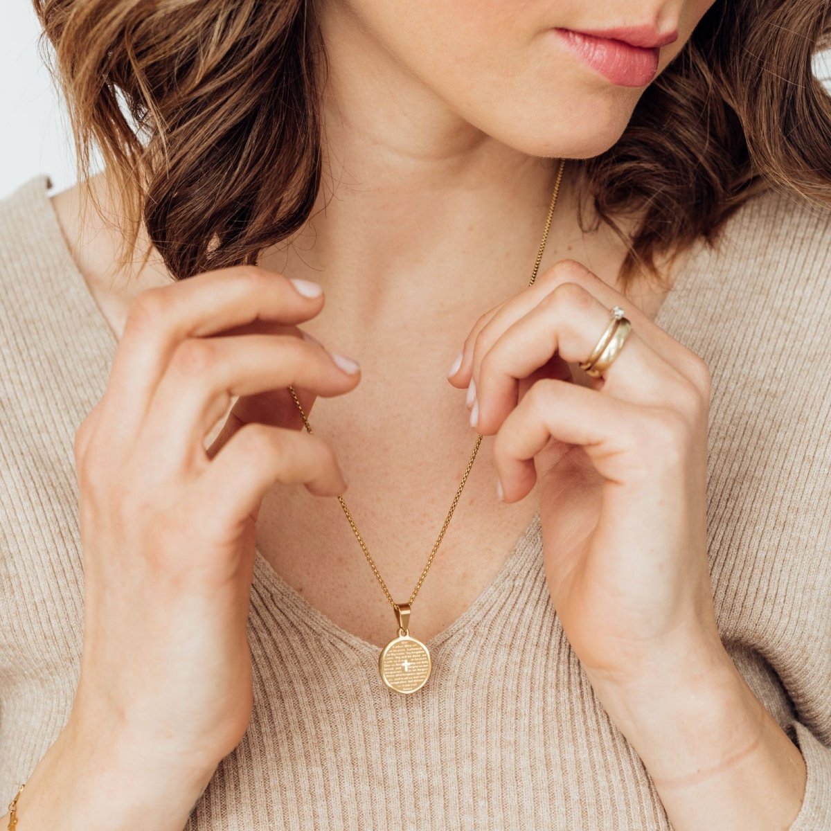 Prayer Necklace | Kette für €29.99 von So Loved Manufacture