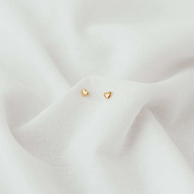 Tiny Heart | Ohrringe für €24.99 von So Loved Manufacture