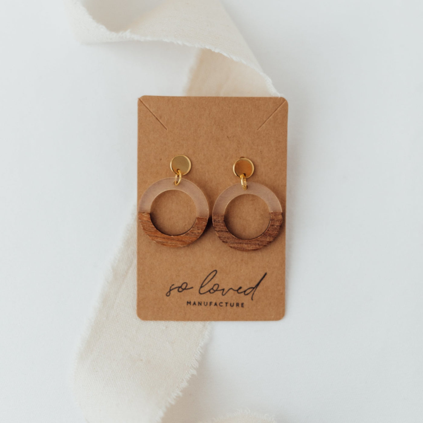 Wooden Circle (with cutout) | Ohrringe für €19.99 von So Loved Manufacture
